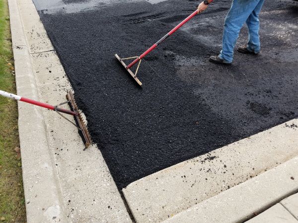 Asphalt Driveway Service in Temple